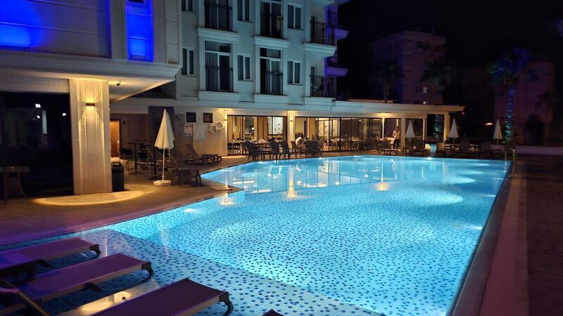 Lara World Hotel & Spa